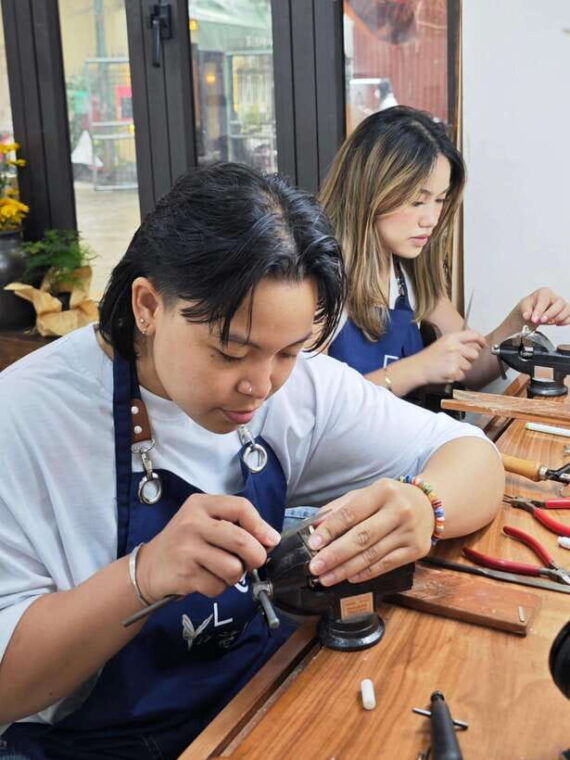 vung-ky-uc-handmade-silver-jewelry-workshop
