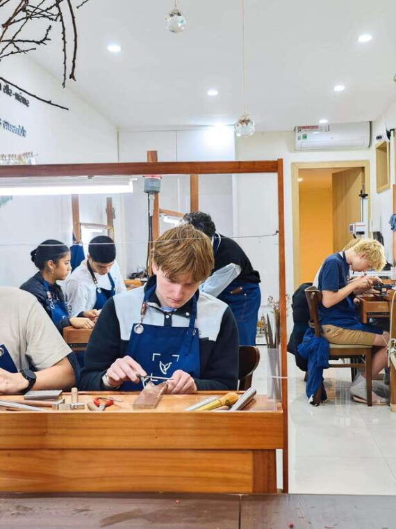 vung-ky-uc-handmade-silver-jewelry-workshop