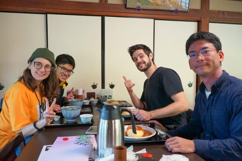w-lunch-kyoto-highlights-bike-tour-with-unesco-zen-temples-2