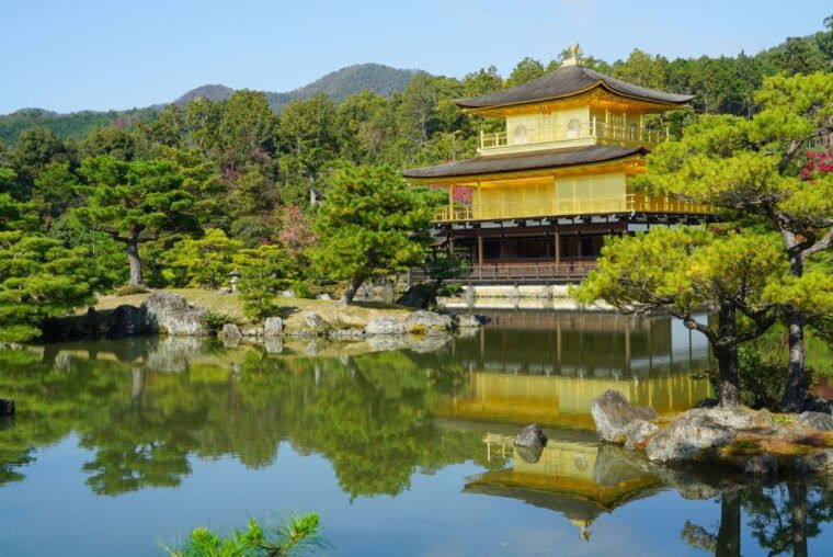 w-lunch-kyoto-highlights-bike-tour-with-unesco-zen-temples-2