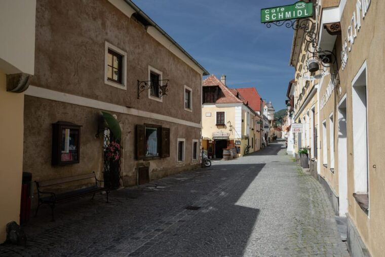 wachau-valley-3-castles-wine-private-guided-day-tour