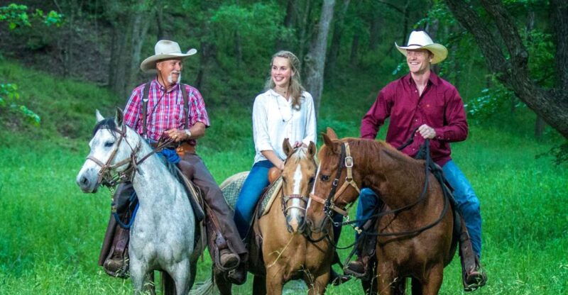 waco-horseback-riding-tour-with-cowboy-guide