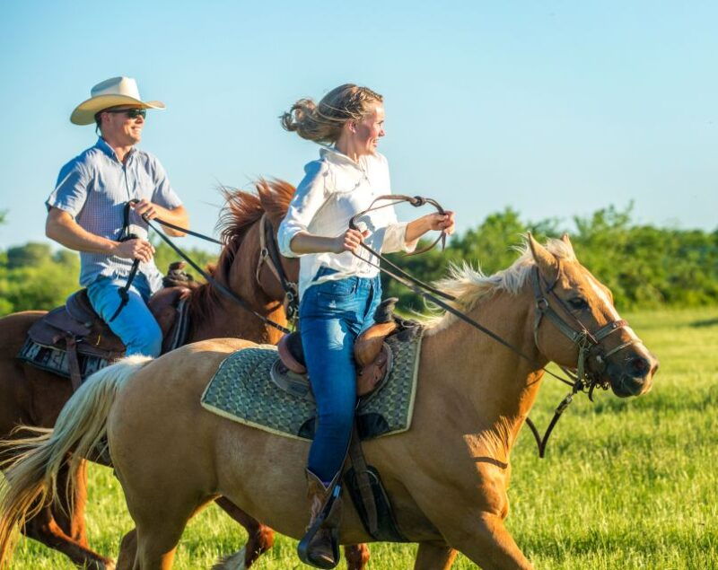 waco-horseback-riding-tour-with-cowboy-guide