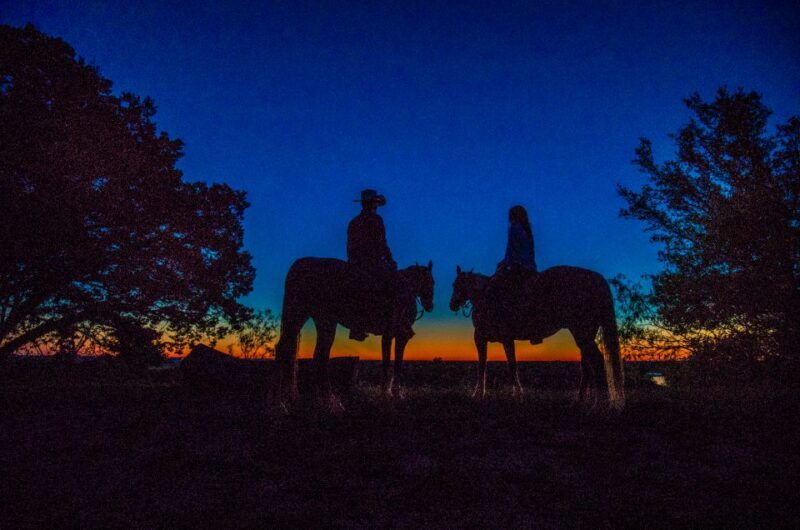waco-sunset-horseback-ride
