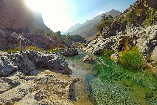 Wadi Al Arbeieen Sinkhole & Fins Beach Swim & Hike - What’s Included and What’s Not