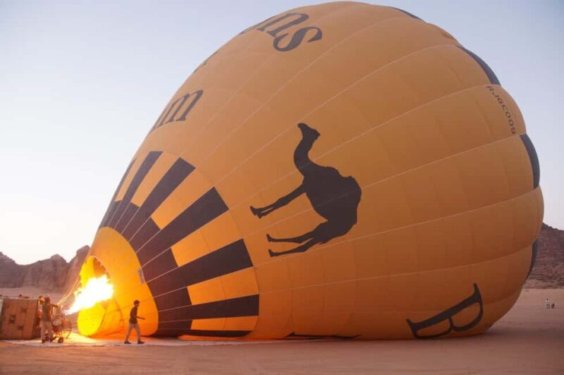 Wadi Rum: 1-Day Sunrise Balloon above Rum Valley & Transfer - The Experience in Detail