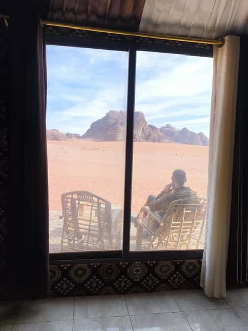 Wadi Rum: 1-Night Jeep Tour with Dinner and Breakfast - Key Points