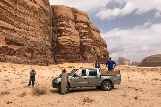 Wadi Rum: 4 Hour Highlights Tour - Key Points