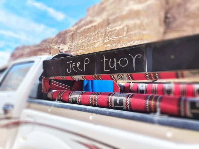 WADI RUM: ALL DAY JEEP TOUR with overnight and full meals - Key Points