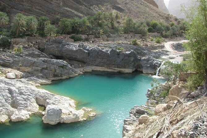 Wadi Shab and Bimmah Sinkhole 4X4 (Private Tour ) - Exploring Wadi Shab and Bimmah Sinkhole on a Private 4X4 Tour in Oman