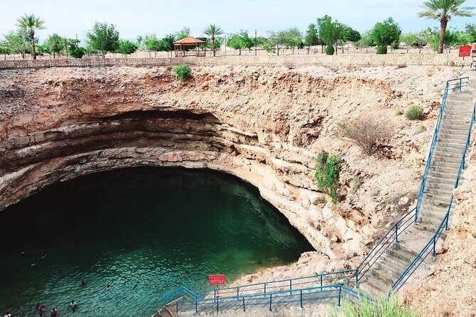Wadi Shab and Bimmah Sinkhole Private Day Trip+Lunch - Authentic Experiences and Hidden Gems  