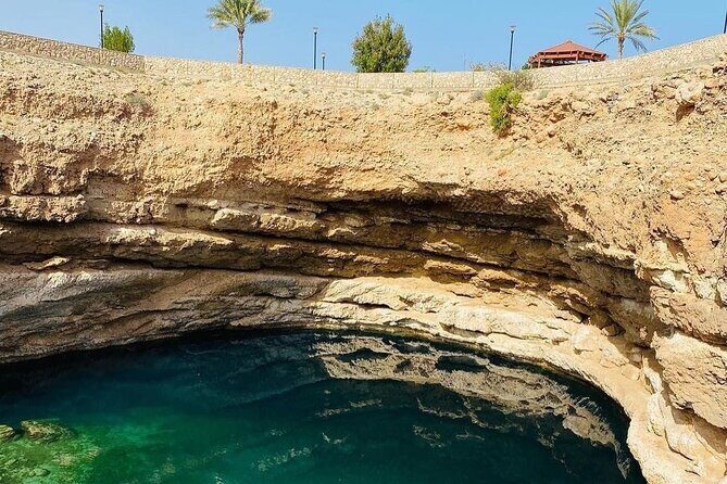 Wadi Shab and Bimmah Sinkhole Private Day Trip+Lunch - Who Should Consider This Tour?  