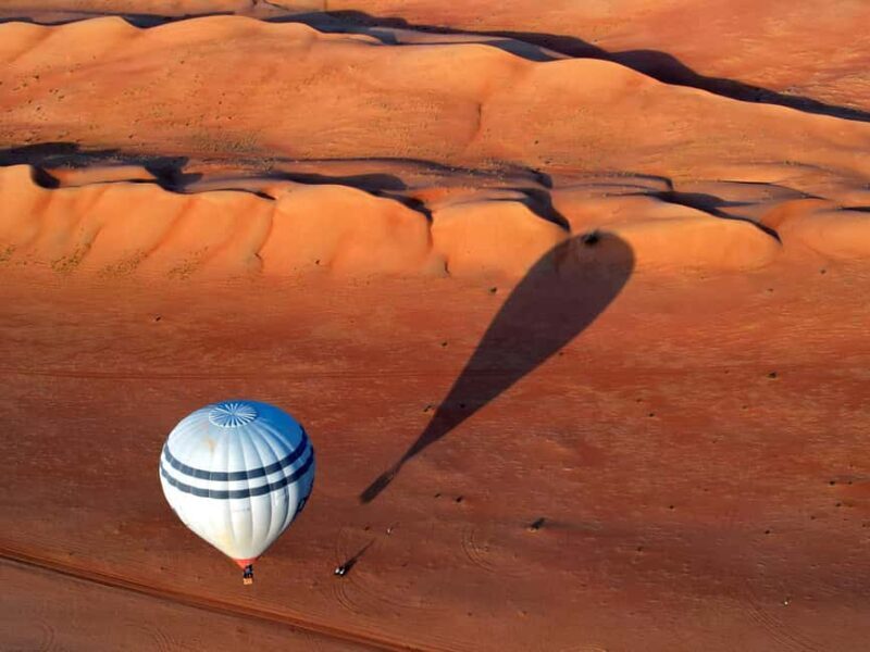 Wahiba Sands: Hot Air Balloon Experience - The Landing and Celebration