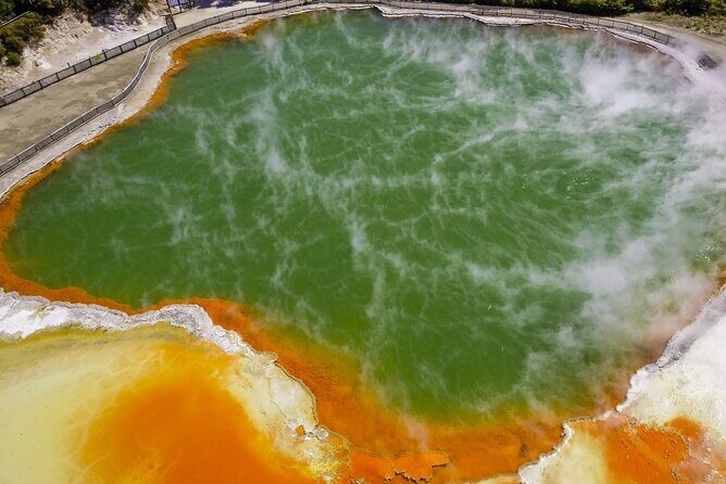 Wai-O-Tapu Thermal Wonderland, Rotorua, New Zealand - Analyzing the Value