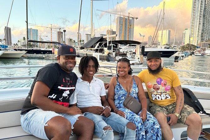 waikiki-fireworks-cruise-with-underwater-viewing-room-from-oahu