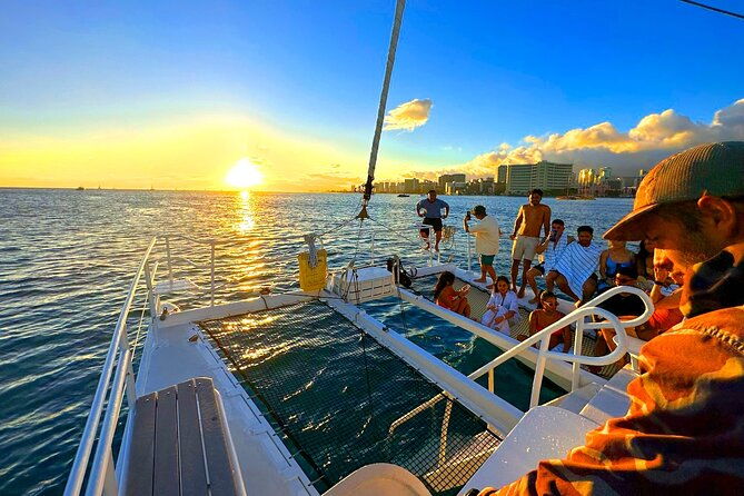 waikiki-friday-firework-catamaran-tour-2