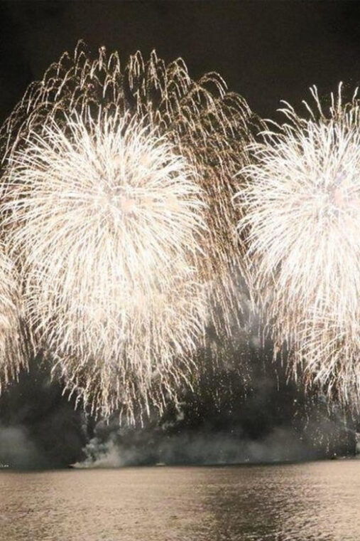 waikiki-friday-night-fireworks-catamaran-sail