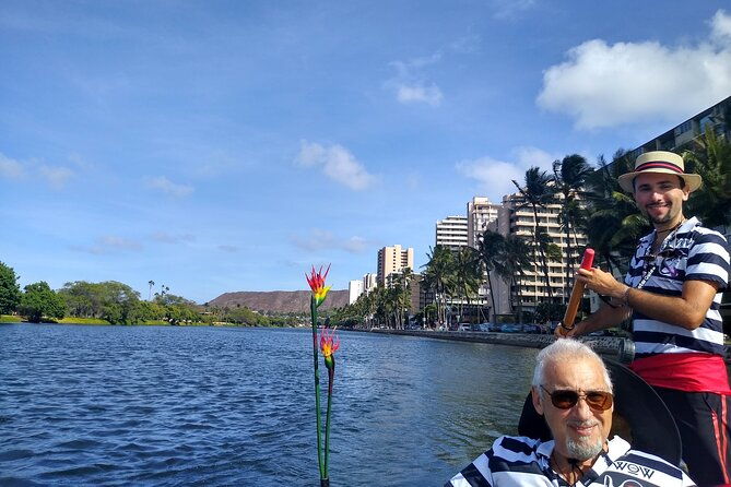 waikiki-gondola-cruise-family-friendly-small-group-fun