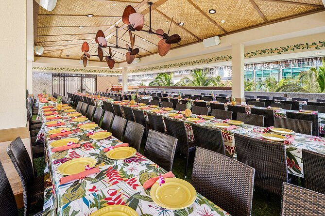 waikiki-luau-buffet-with-optional-rock-a-hula-show-ticket