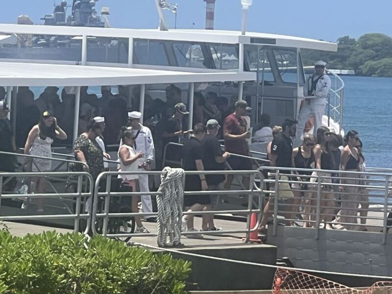 waikiki-pearl-harbor-uss-arizona-memorial-honolulu-tour