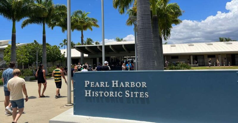 waikiki-pearl-harbor-uss-arizona-memorial-honolulu-tour