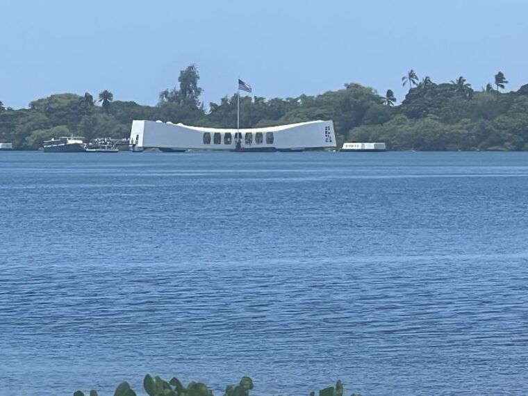 waikiki-pearl-harbor-uss-arizona-memorial-honolulu-tour