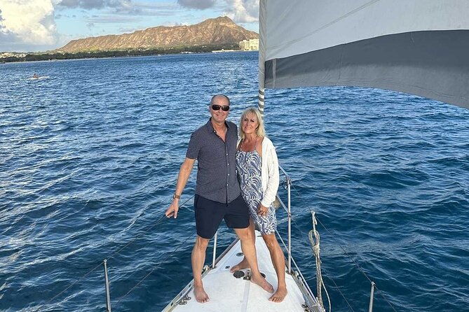 waikiki-private-day-tour-and-sunset-sail-for-couples
