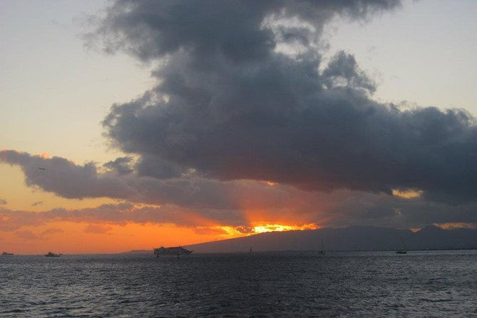 waikiki-sunset-cocktail-cruise-including-drinks-and-appetizers