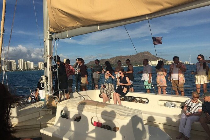 waikiki-sunset-cocktail-sail-with-open-bar