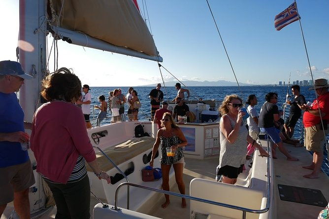 waikiki-sunset-cocktail-sail-with-open-bar