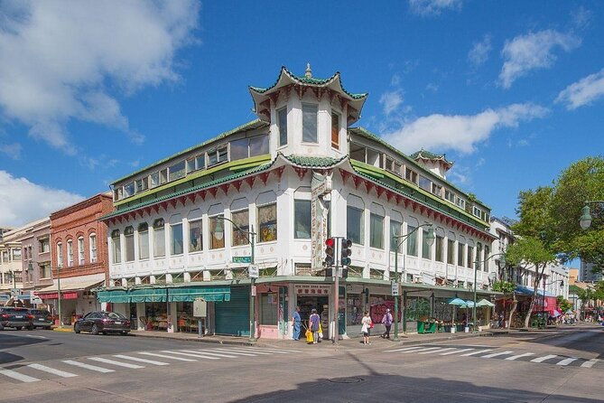 waikiki-trolley-hop-on-hop-off-tour-of-honolulu