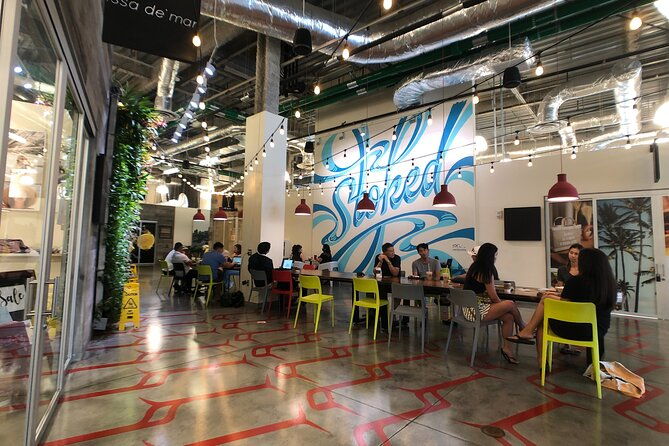 waikiki-trolley-red-line-heroes-legends-hop-on-hop-off-tour