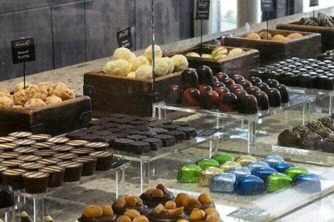 Waipu Milkyway Cave and East Coast Day Tour from Auckland - Relaxing at Orewa Beach