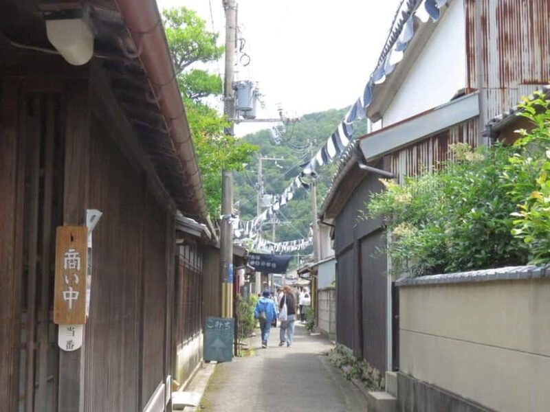 Wakayama: Kuroe Traditional Craft and Sake Tasting Tour - Exploring Kuroes Art and Culture