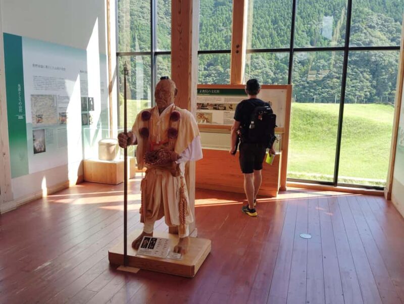 Wakayama: Legends and Purification at Kumano Hongu Shrine - Visiting the Sacred Former Site of Yunohara