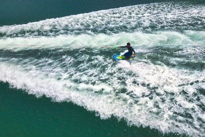 wake-knee-board-water-ski