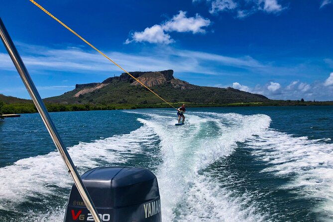 wake-knee-board-water-ski