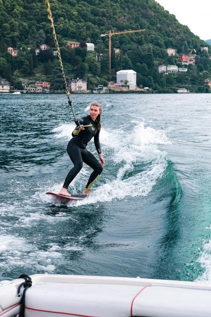 wakeboard-wakesurf-experience-private-boat-on-lake-como