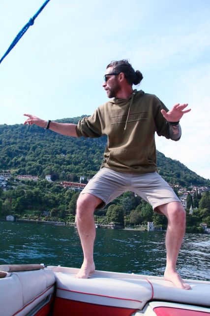 wakeboard-wakesurf-experience-private-boat-on-lake-como