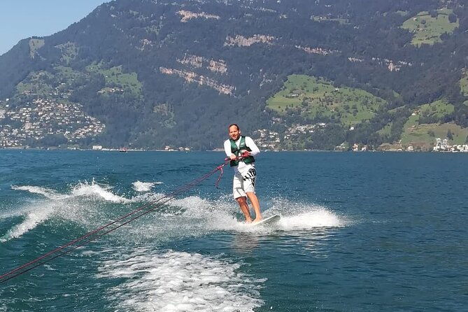 wakeboarding-lake-zurich-morning