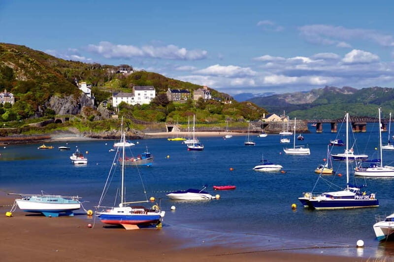 Wales' West Coast: Online Road Trip Travel Guide - Key Points