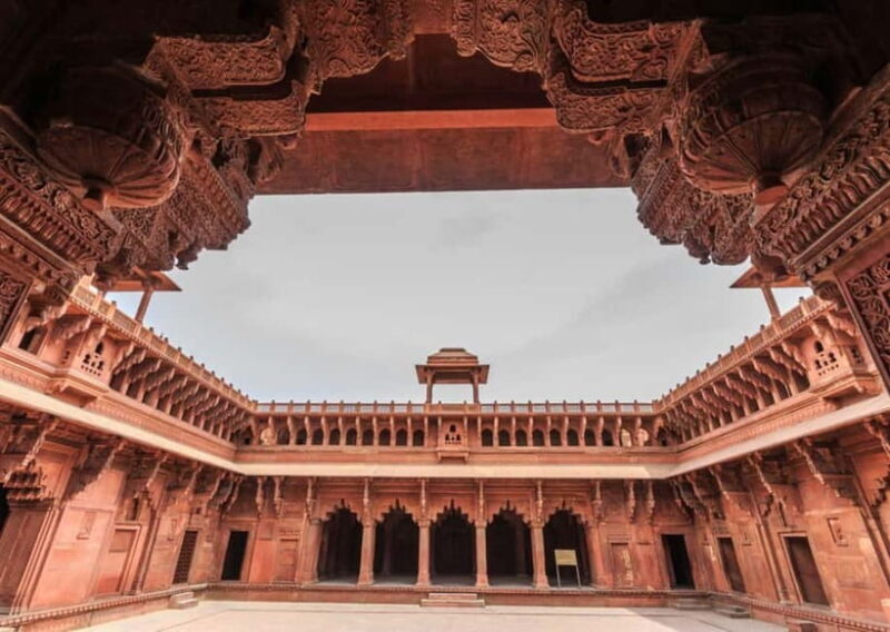 Walk and Explore Agra City: Guided Tour by Foot - FAQ