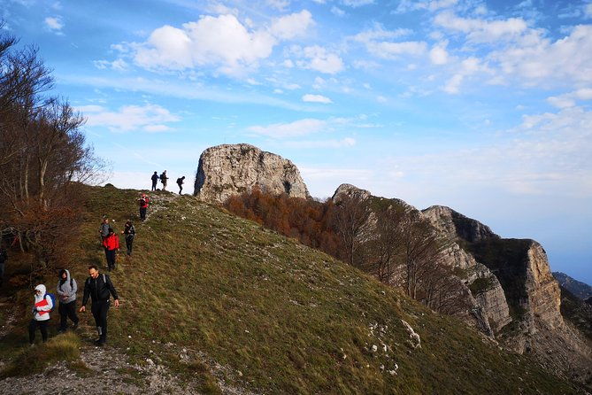 walk-around-faito-mountain-the-highest-point-of-the-amalfi-coast-and-sorrento-peninsula