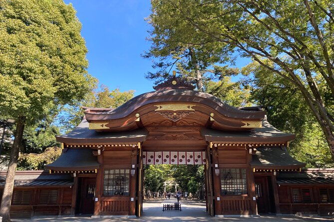 walk-around-okunitama-shrine-private-tour-in-tokyo