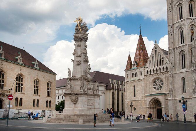 Walk in Buda with Hospital in the Rock Underground Cave Visit - Who Is This Tour Best Suited For?