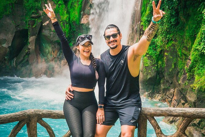 walk-in-rio-celeste-in-tenorio-volcano-national-park