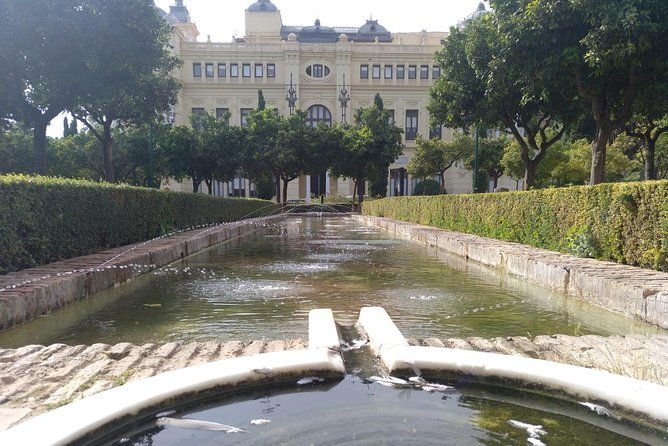 walk-through-the-old-malaga-medina