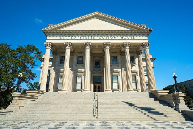 walk-through-time-with-a-native-on-our-charm-of-charleston-tour