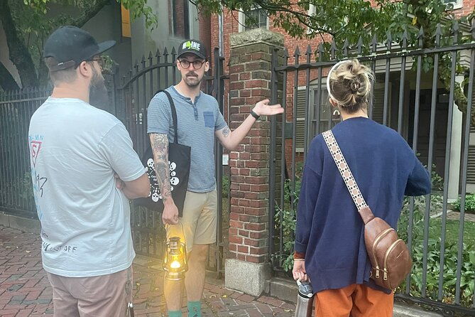 walk-with-ghosts-in-portland-2