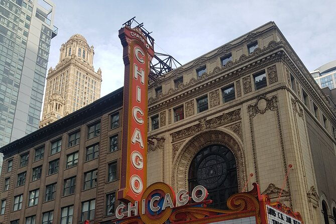 walking-and-getting-to-know-downtown-chicago